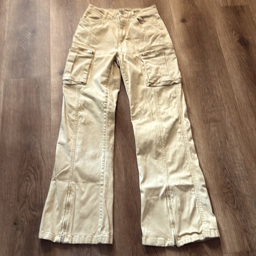 Forever 21 Vintage Y2K Tan Cargo Pants Flare Leg Size Small